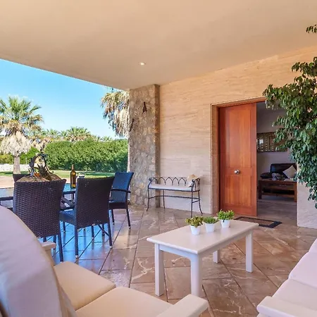 Schoenes Mit Pool Fuer 6 Personen *
